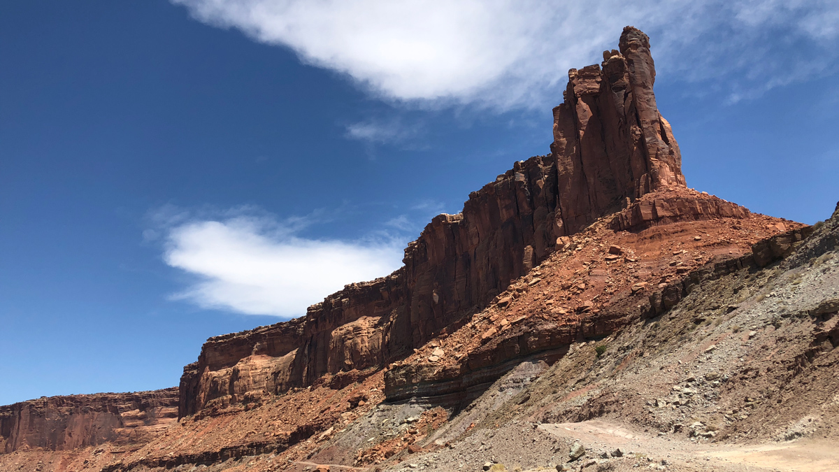 Beim Trailhead des Fort Bottom Ruin Hikes im Canyonlands National Park