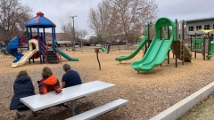 Auf dem Spielplatz in Moab